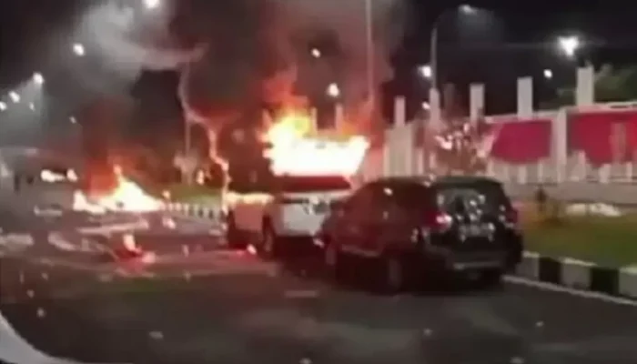 Persipura Gagal Promosi, Kericuhan Pecah di Stadion Lukas Enembe hingga Kendaraan Dibakar